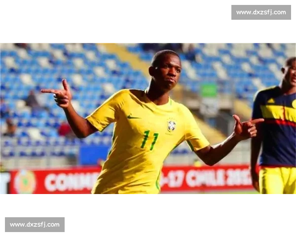 小罗携大罗、维尼修斯亮相 Nike 活动：传奇与新星跨代际传递足球正能量