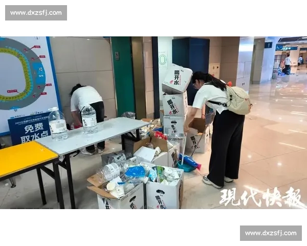 苏超赛场 “人走场净” 成常态 保洁阿姨笑称 “失业”